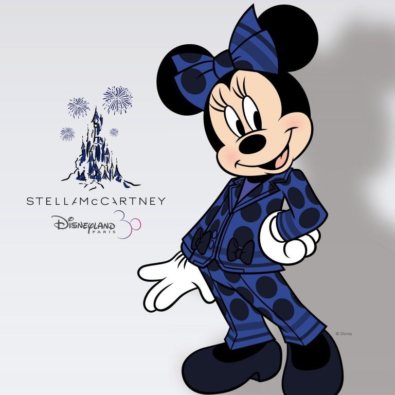 You are currently viewing Minnie Mouse ganha novos looks assinados por Stella McCartney