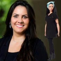 Professora brasileira que trabalha com inclusão ‘vira’ Barbie