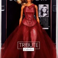 Barbie lança boneca em homenagem à atriz trans Laverne Cox
