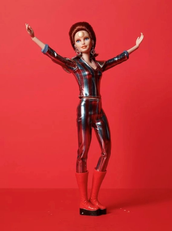 You are currently viewing Para colecionadores: nova Barbie é inspirada em David Bowie