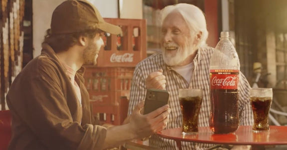 You are currently viewing Coca-Cola inicia celebração dos 80 anos de presença no Brasil