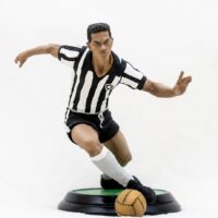 ‘Alegria do Povo’: Memorabília do Esporte lança coleção exclusiva de estátuas de Mané Garrincha