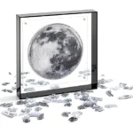 Categoria Adolescentes e Adultos do Toy Awards 2025, o Moon Acrylic Jigsaw Puzzle, da Abfun